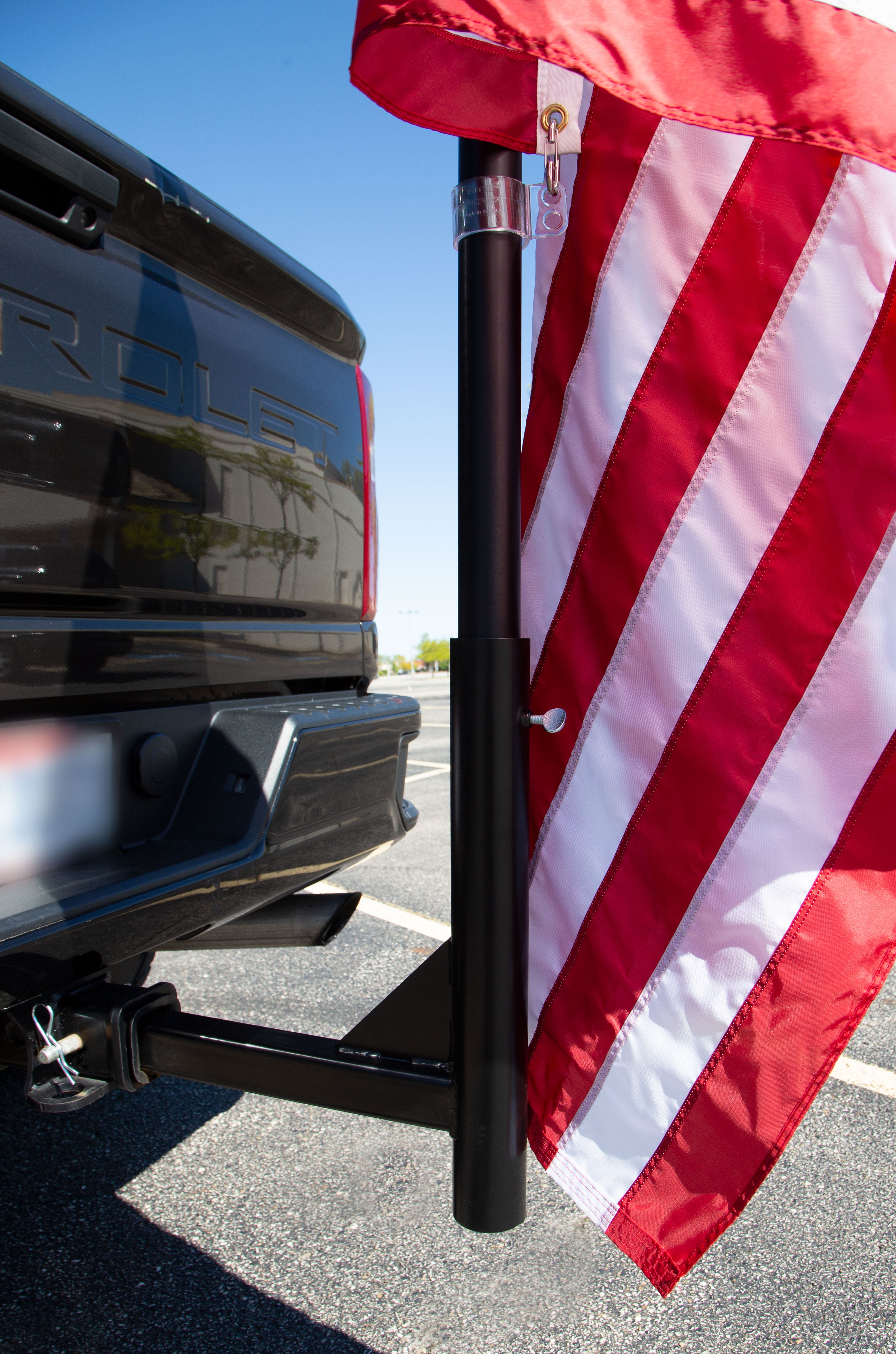 how to mount a flag on a truck